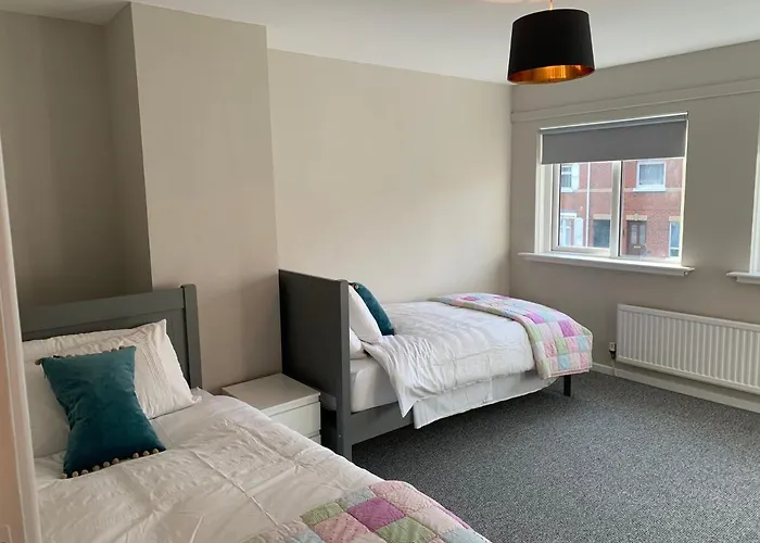 City Break Plush Pad, Walking Distance To City Centre